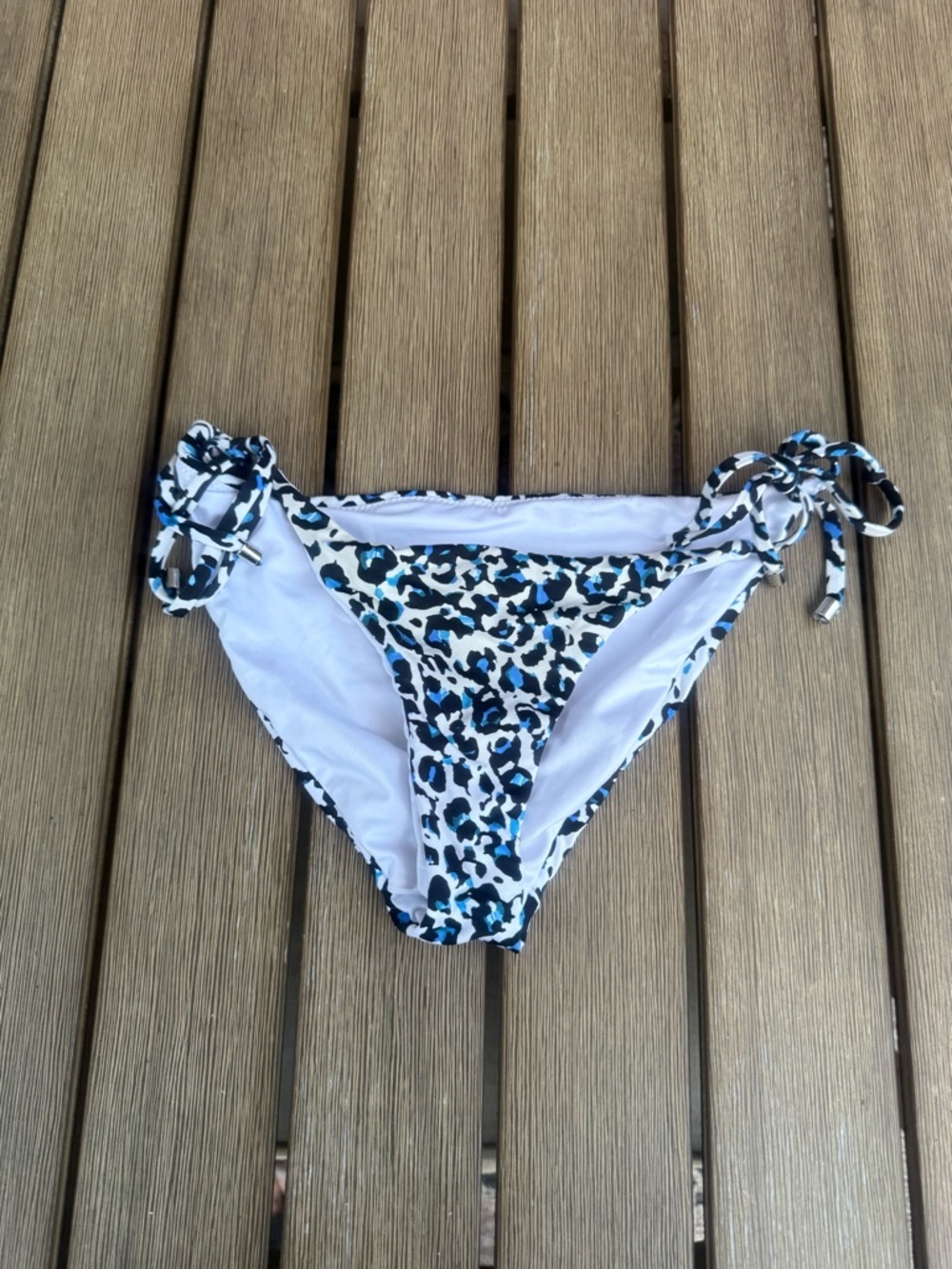 Victoria’s Secret Blue Leopard Print Side Tie Bikini Bottoms Size Small Swim